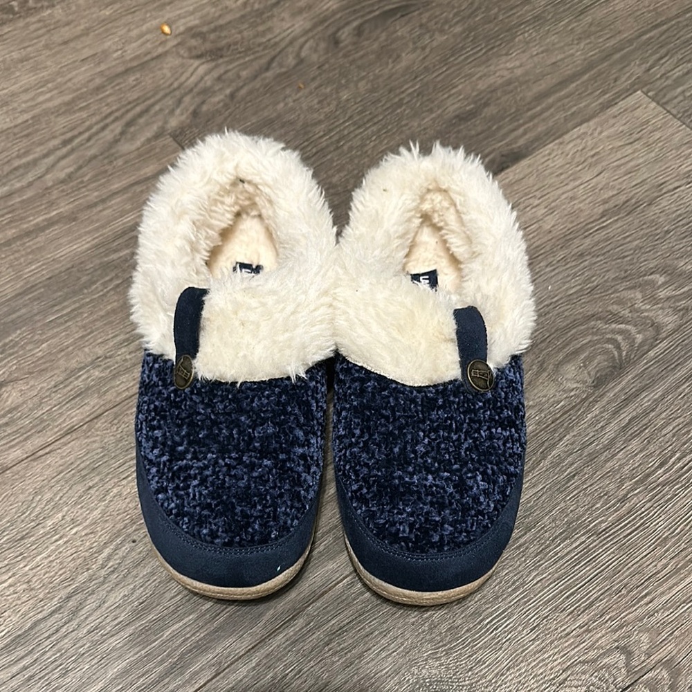 LAND'S END SIZE 6 WOMENS NAVY BLUE SLIPPER SHOE